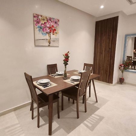Modern Luxury Retreat: 2-Bedroom Apartment In The Heart Of Marrakech Марракеш Екстер'єр фото