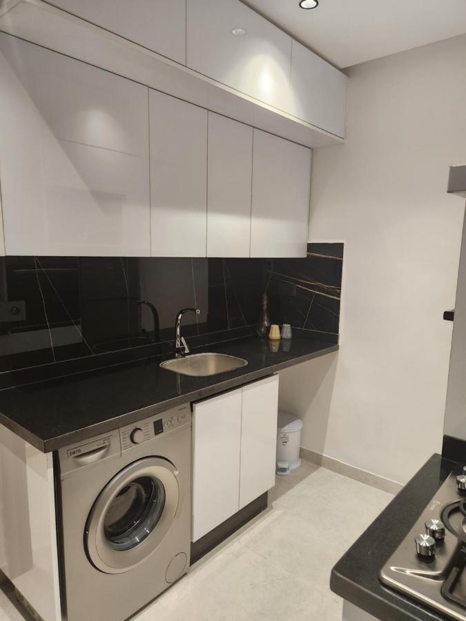 Modern Luxury Retreat: 2-Bedroom Apartment In The Heart Of Marrakech Марракеш Екстер'єр фото