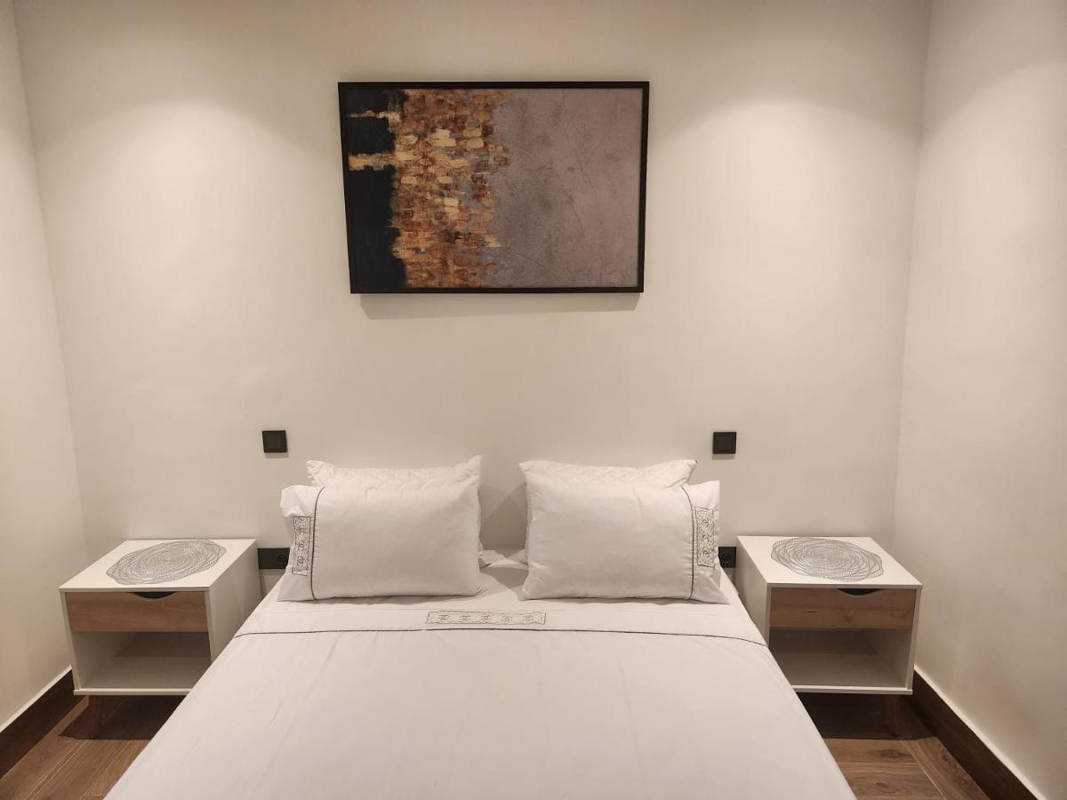 Modern Luxury Retreat: 2-Bedroom Apartment In The Heart Of Marrakech Марракеш Екстер'єр фото