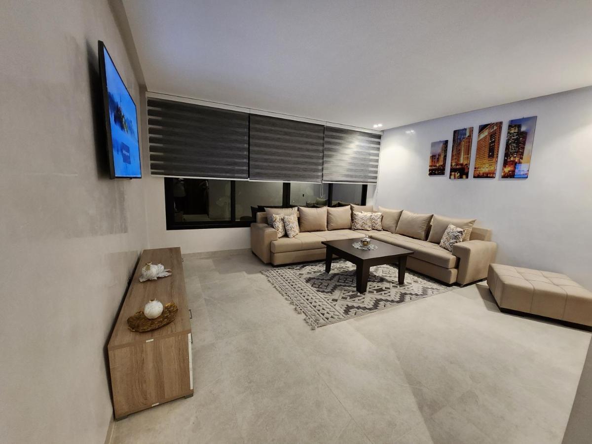 Modern Luxury Retreat: 2-Bedroom Apartment In The Heart Of Marrakech Марракеш Екстер'єр фото