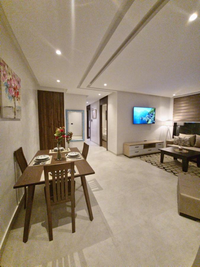 Modern Luxury Retreat: 2-Bedroom Apartment In The Heart Of Marrakech Марракеш Екстер'єр фото